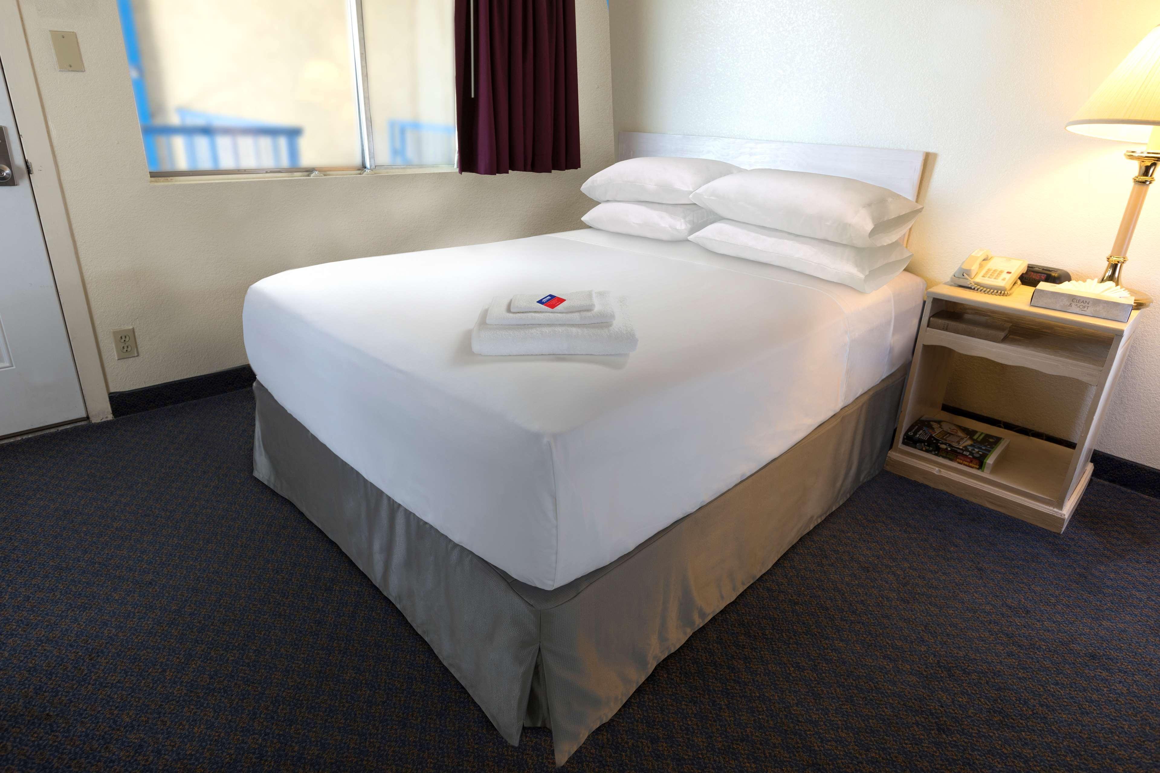 Americas Best Value Inn North Highlands Sacramento Экстерьер фото